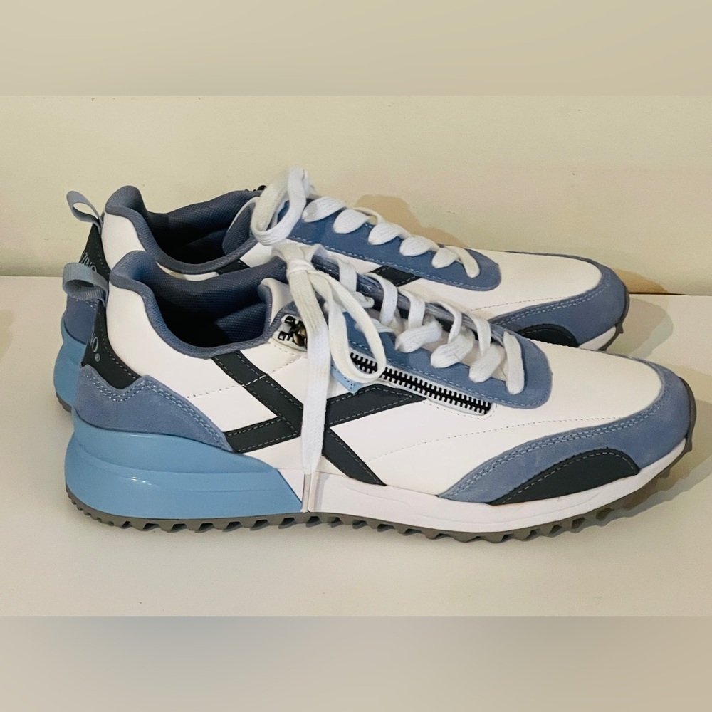 Mazino Blue and White Sneakers